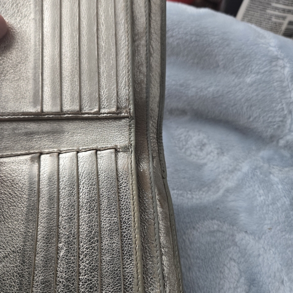 Abbey Gucci Compact Wallet - Picture 11 of 17